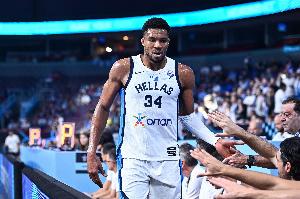 字母：能讓1200萬希臘人快樂&能夠激勵下一代 這是我生涯最大成就