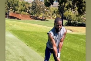 凱文-哈特挑戰(zhàn)詹姆斯一年后高爾夫?qū)Q 詹姆斯：為何要等一年？