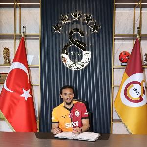 薩內(nèi)是唯一一位效力4家俱樂部以上，歐冠首秀均進(jìn)球或助攻的球員