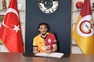 加拉塔薩雷主帥回應納格爾斯曼棄用薩內：他帶隊連斯洛伐克都輸！