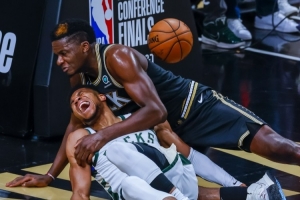 字母：21年東決受傷后我哭了 為什么是我？為什么總是我？