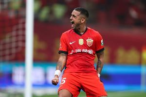 萊昂納多談讀秒絕殺：最近比較自信，進球機會出現(xiàn)時就要把握住