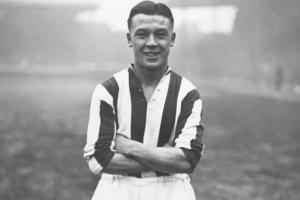 恢復(fù)榮譽！英足總官方：追授華裔球員弗蘭克-仕為英格蘭隊成員