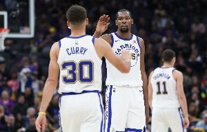 還記得KD那支勇士嗎？卡佩拉：那是我們離冠軍最近的1次 不提也罷