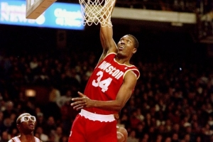 杜蘭特：奧拉朱旺在整個籃球界設立了標桿 希望能夠達到他的高度