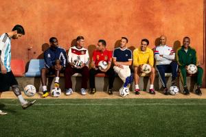 梅西博格巴克羅斯....阿迪達斯預熱世界杯用球發布：歷屆冠軍出鏡