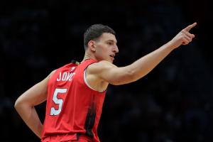 約維奇是第五個提前續約的2022屆新秀 12號秀和狀元最高5年2.87億