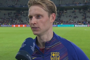 德容：主場最后時刻丟球讓人失望，但歐冠很長這比賽不是決定性的