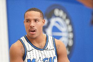 身手全面！貝恩魔術(shù)首秀 上半場(chǎng)7中3砍下9分6籃板3助攻