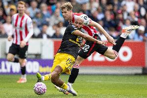 承認(rèn)誤判！郵報(bào)：裁判主管韋伯向曼聯(lián)承認(rèn)，柯林斯上輪應(yīng)被罰下