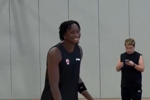 明天打馬刺！廣州隊賽前訓(xùn)練 奧迪&卡明斯基等人現(xiàn)身展現(xiàn)狀態(tài)！