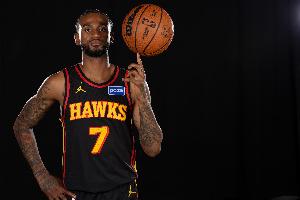 替補高效！亞歷山大-沃克半場5中4拿到10分2助1斷