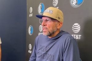 基德：球隊進攻流暢性很棒我感到滿意 對手都被我們跑累了