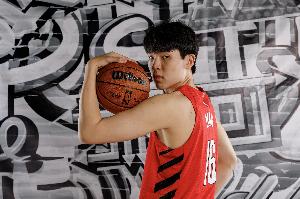 楊瀚森一戰(zhàn)打服美網(wǎng)友：攻防一體的怪獸！歷史最佳！寶-加索爾！