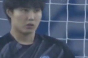 18歲門將戴曜城加入亞泰一線隊訓(xùn)練，此前代表泰州隊征戰(zhàn)蘇超