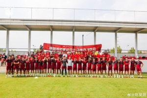 海港新聞官曬球隊全家福：穆斯卡特C位，6外援在列