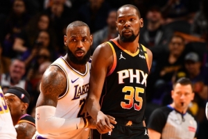 余華談?wù)材匪埂皼Q定”：我覺(jué)得這很正常 杜蘭特投敵也很正常