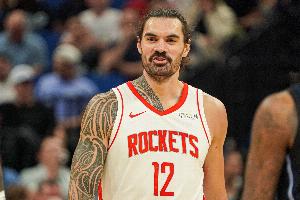 正負值+26全場最高！亞當斯24分鐘填滿數據欄 貢獻2分9板&6前場板