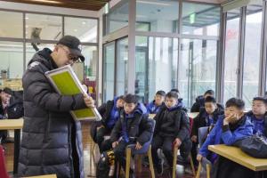 靠足球小將賺錢？董路：我們不跟孩子們簽約，也沒球員交易簽約費