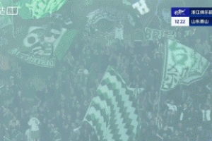 錯(cuò)失領(lǐng)先良機(jī)！瓦科造點(diǎn)+親自主罰被趙博撲出！泰山仍0-0浙江