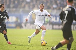 斯皮納佐拉：我們踢得過于文雅 傷病潮影響？我們陣容厚實