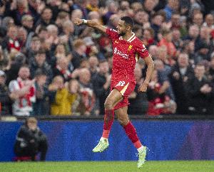 對(duì)陣曼聯(lián)加克波單場(chǎng)3中柱，03-04賽季以來(lái)英超只有努涅斯比他更多