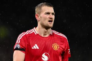 德里赫特：我們知道利物浦有弱點，那就是他們的邊后衛