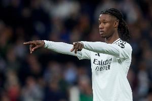 終于不再客串左后衛(wèi)！阿斯：卡馬文加首發(fā)后在中場(chǎng)位置表現(xiàn)出色