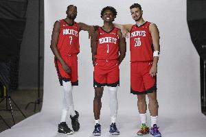 阿門：我以為訓練夠拼了 但杜蘭特都40了比我還拼 就像在比賽一樣