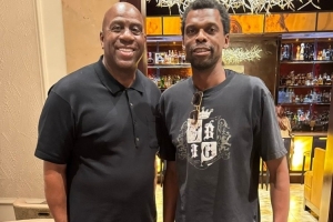 魔術師：在文班昨天大爆發前 我和他的父親費利克斯共度時光