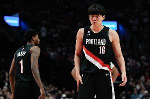 劉維偉：楊瀚森想突然贏得信任不現(xiàn)實 他沒球權(quán)&進(jìn)攻中沒地位