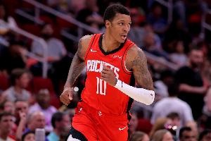 哐哐打鐵！小賈巴里-史密斯14投3中 得到11分6籃板2助攻