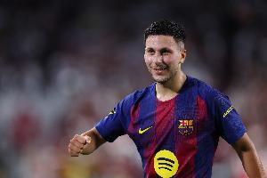 記者：斯圖加特今夏曾接近簽下巴德吉 巴薩未決定1月是否將他外租