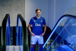 霍爾否認為愛爾蘭隊踢球的傳聞：我最大的夢想是為英格蘭隊效力