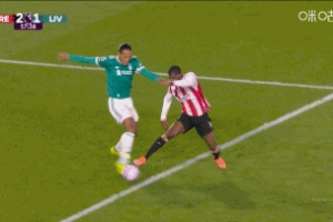 紅軍再丟一球！范戴克禁區線放倒瓦塔拉送點！蒂亞戈點射破門