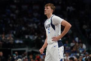 手感不佳！弗拉格半場6投1中得2分1板1斷 正負值-8