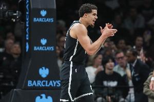 高炮臺(tái)！小波特半場(chǎng)8中6&三分3中2 得到14分3籃板2助攻