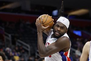 不準非得投？斯圖爾特9投僅1中&三分4中1拿4分 正負值-30全場最低