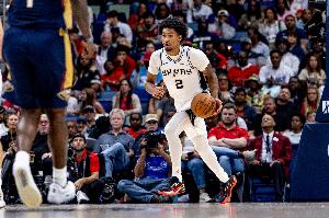 老成！哈珀半場5中4高效貢獻9分2板2助 正負值+5