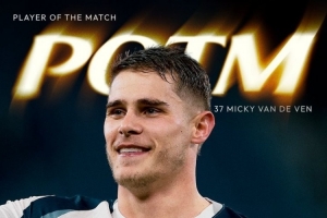 攻防俱佳！熱刺官方：范德芬當(dāng)選為3-0埃弗頓隊內(nèi)最佳球員