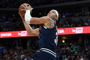 發(fā)力過猛？布勞恩調(diào)侃戈登：他得到50分之后就隱身了