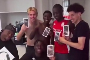 虧麻了啊??！球員遲到給全隊買iphone16 pm