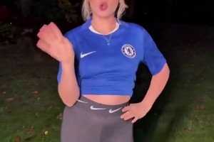 切爾西成人女星球迷嘲諷熱刺球員：明天準備把XX撐大??